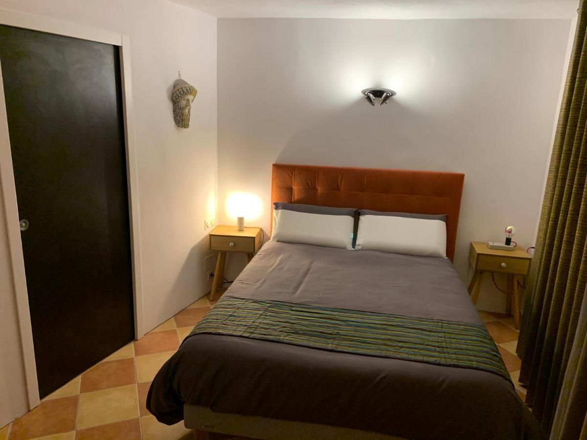 Pila & Bed Montpellier Centre Corum Comedie - Chambre Calme Climatisee - Quiet Air-Conditioned Room المظهر الخارجي الصورة