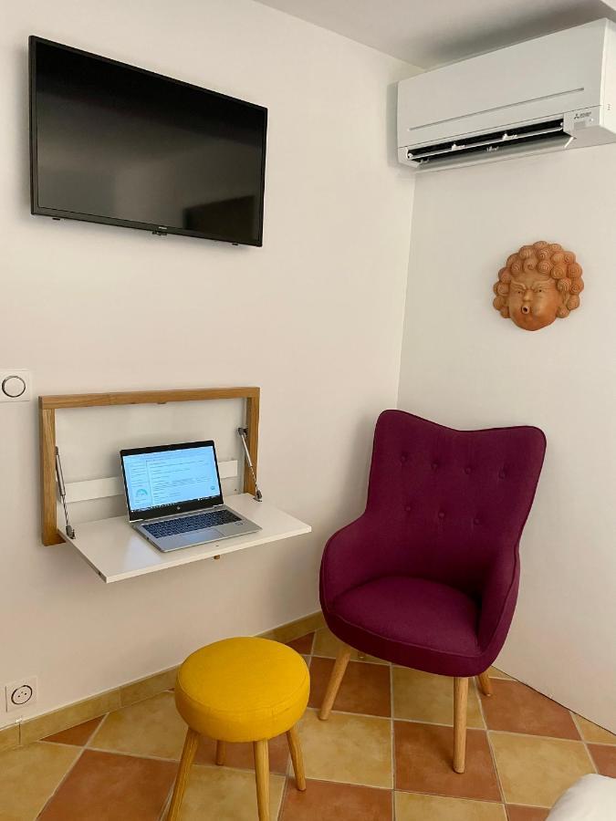 Pila & Bed Montpellier Centre Corum Comedie - Chambre Calme Climatisee - Quiet Air-Conditioned Room المظهر الخارجي الصورة