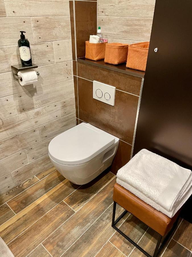Pila & Bed Montpellier Centre Corum Comedie - Chambre Calme Climatisee - Quiet Air-Conditioned Room المظهر الخارجي الصورة